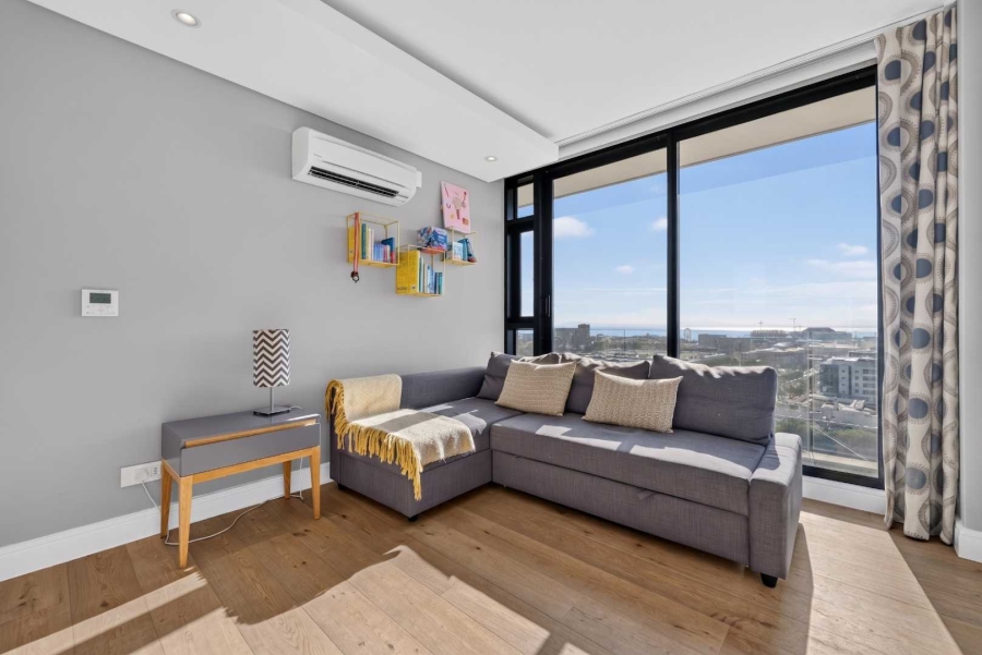 3 Bedroom Property for Sale in Green Point Western Cape